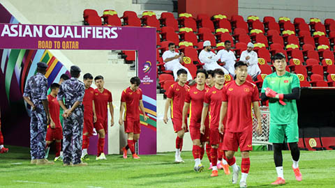 ĐT Việt Nam làm quen sân chính, sẵn sàng bước vào trận đấu với Oman